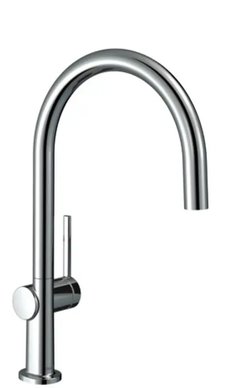 Heller Küchenwasserhahn mit gebogenem Auslauf und seitlichem Hebel. Der Mischer hat eine chromfarbene Oberfläche und ist von der Marke Hansgrohe.